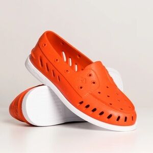 NEW Sperry Men’s Authentic Original Float Speckle Boat Shoes in Orange